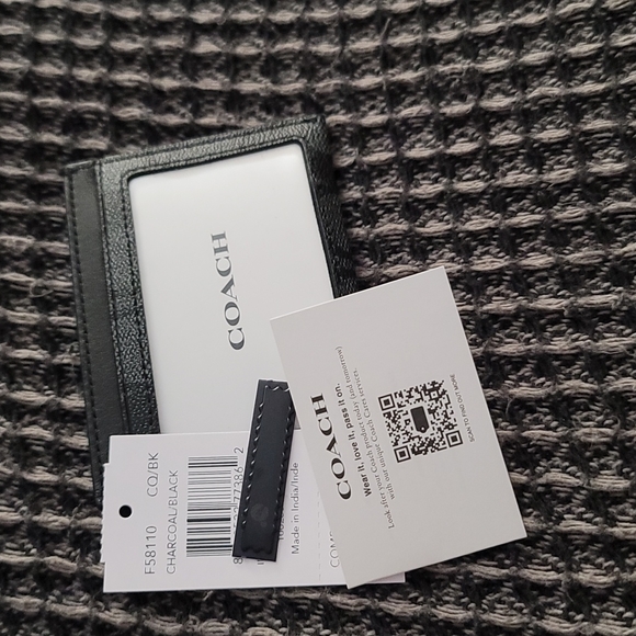 Coach slim card holder in Signature canvas with leather details And trim. - Picture 5 of 5